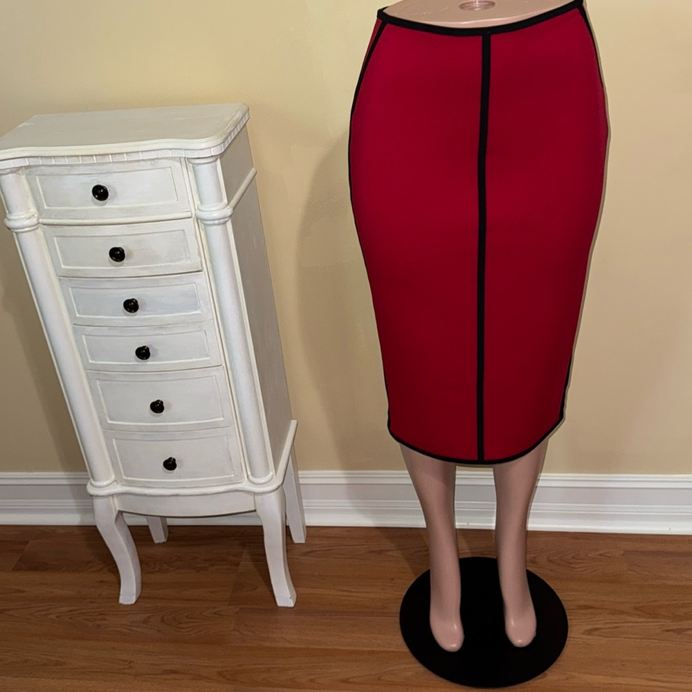 🌹Worthington Elegant Red Pencil Skirt🌹